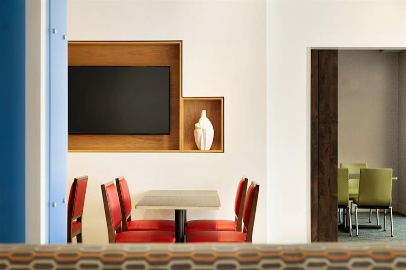 Holiday Inn Express & Suites - Painesville - Concord By Ihg Екстериор снимка