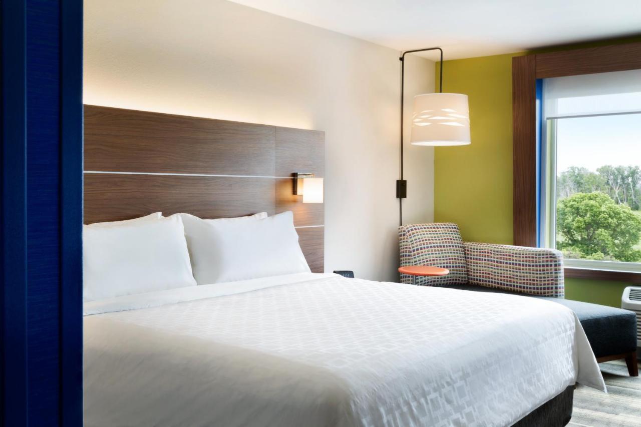 Holiday Inn Express & Suites - Painesville - Concord By Ihg Екстериор снимка