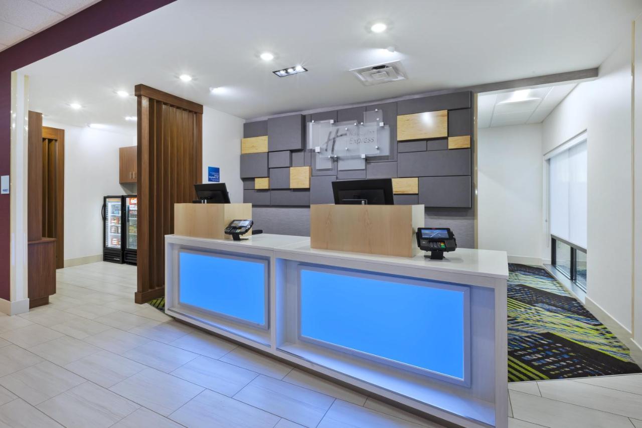 Holiday Inn Express & Suites - Painesville - Concord By Ihg Екстериор снимка