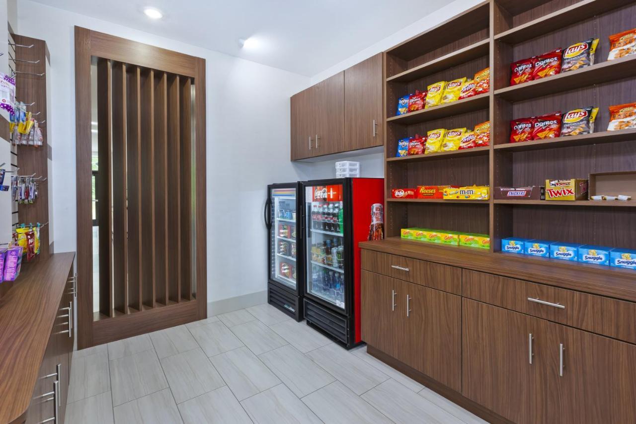 Holiday Inn Express & Suites - Painesville - Concord By Ihg Екстериор снимка