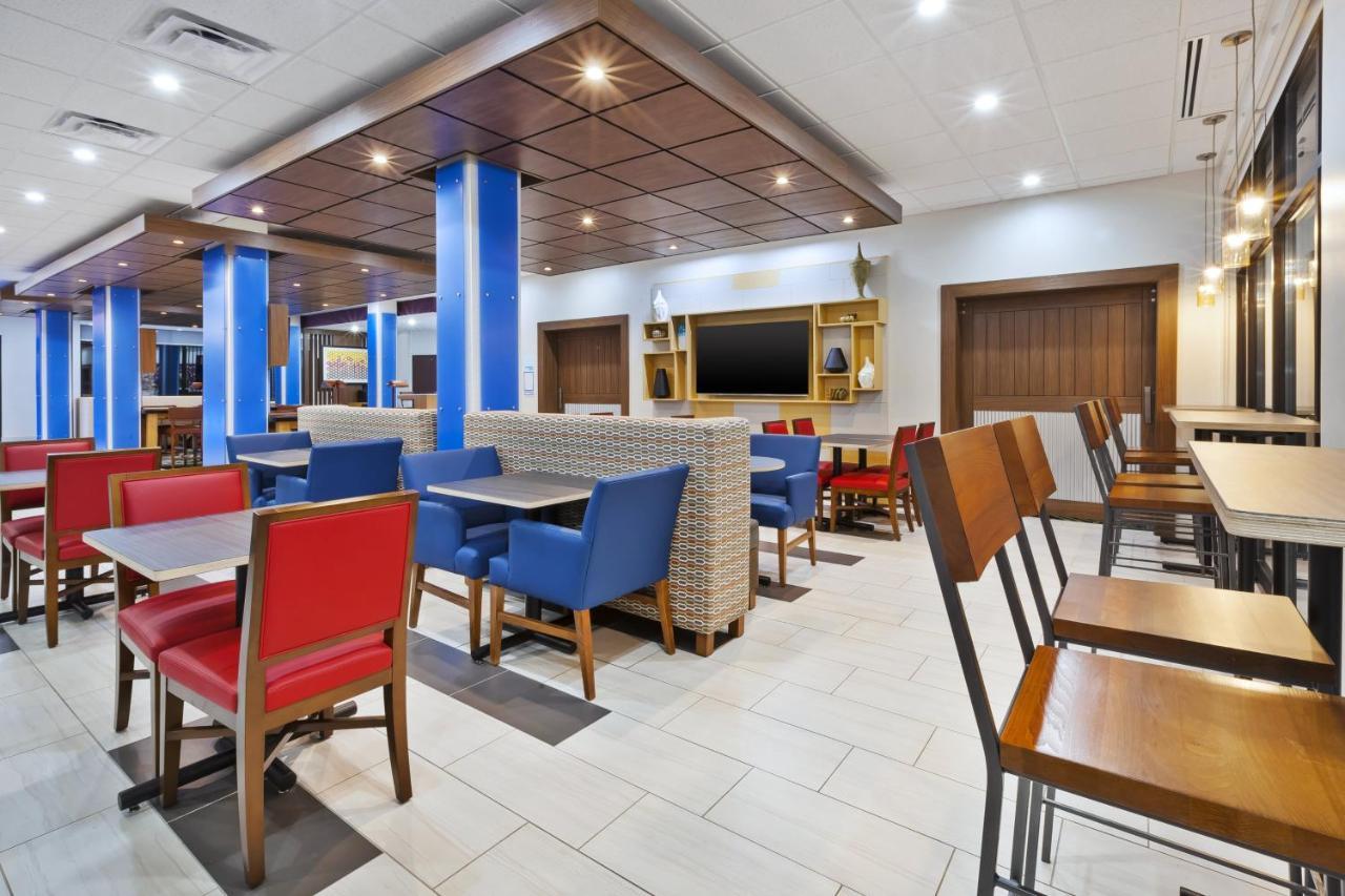 Holiday Inn Express & Suites - Painesville - Concord By Ihg Екстериор снимка