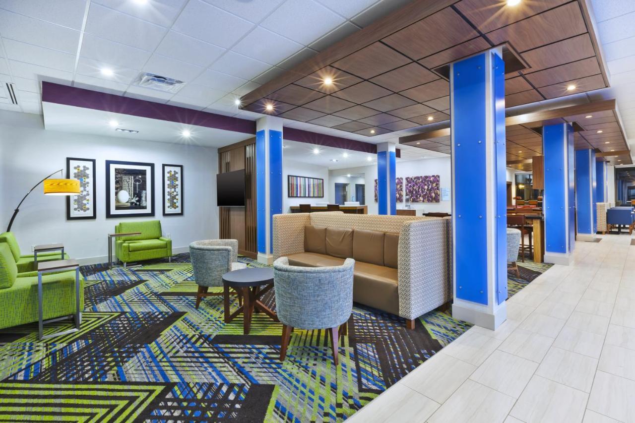 Holiday Inn Express & Suites - Painesville - Concord By Ihg Екстериор снимка