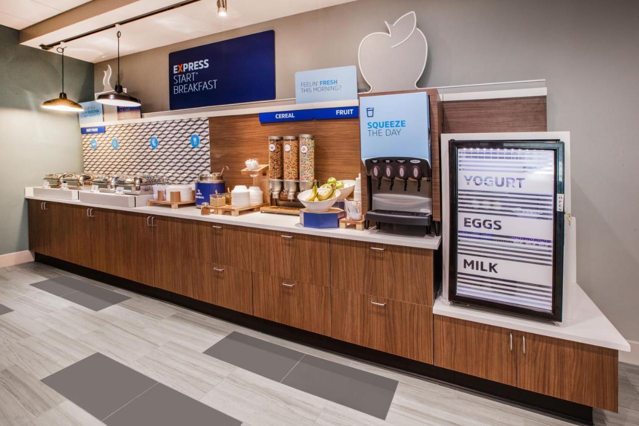 Holiday Inn Express & Suites - Painesville - Concord By Ihg Екстериор снимка